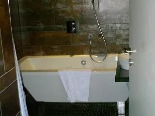 Roomzzz Hotel apartamentowy Manchester