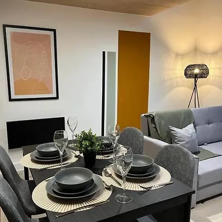 Skygardens - Stylish Duplex - Roof Garden *