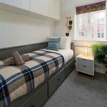 Homestay Ideal In Openshaw Manchester