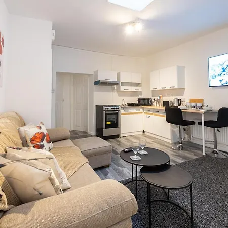 דירה Flat In Greater