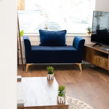 度假居 Audenshaw 3-Bedroom House With Private Parking *