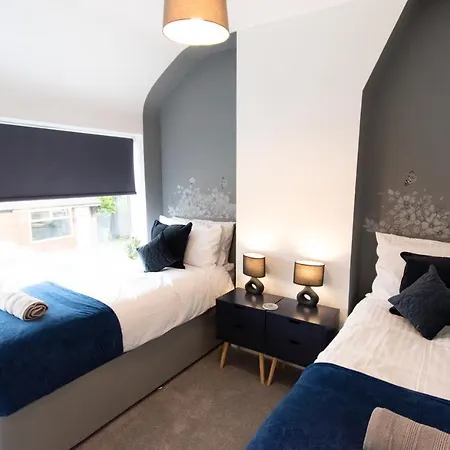 度假居 Audenshaw 3-Bedroom House With Private Parking 曼彻斯特