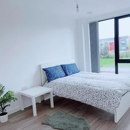 Modern House * Μάντσεστερ