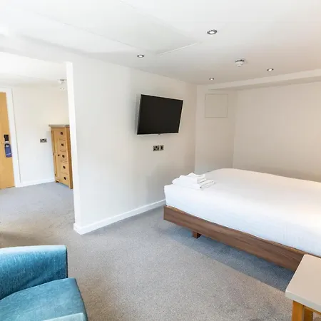 Otel The Waterside And Leisure Club 3*