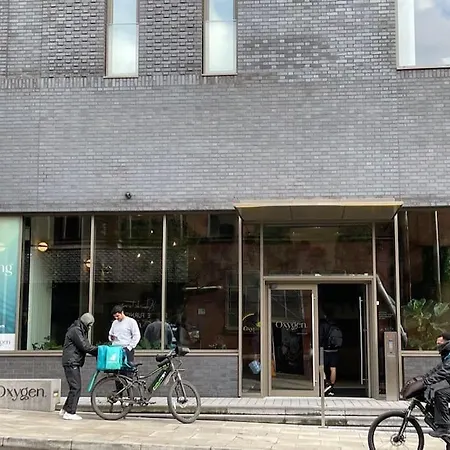 Modern City Flat With Gym & Spa Apartment Manchester