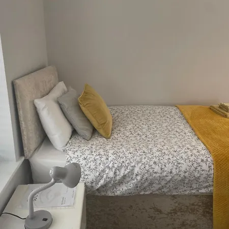 Duchy House, Private Rooms In Salford By Kammili Properties Tatil Evi