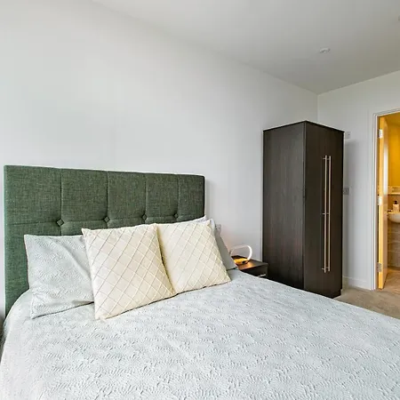 2 Bedroom Luxurious In The City. Lejlighed