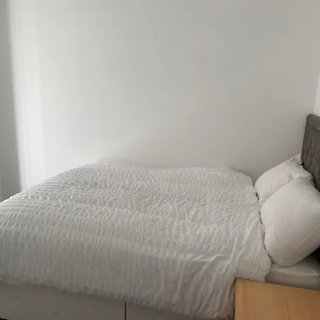 Eaglet Luxury Holiday home *