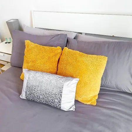 Discover The Ruby Your Ultimate From Free Parking In Perfect For Long Or Short Stays Relocations And Contractors Private Parking Free Wifi Near Centre マンチェスター
