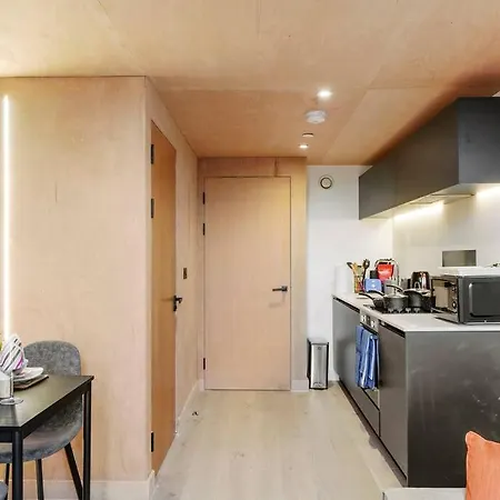 Skygardens-beautiful Duplex Apartment
