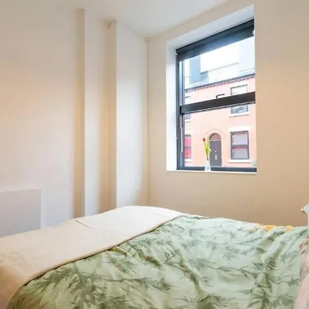 Stylish 2 Bedroom #mcr With Free Parking * Manchester