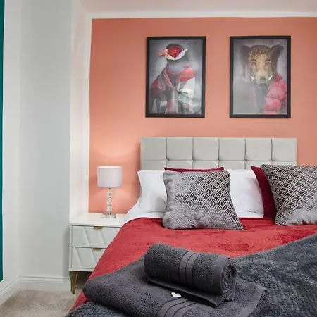 דירה Exquisite 3 Bed House With Parking