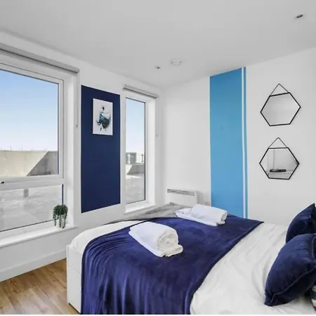 Stunning 3-bedroom Flat With Parking マンチェスター