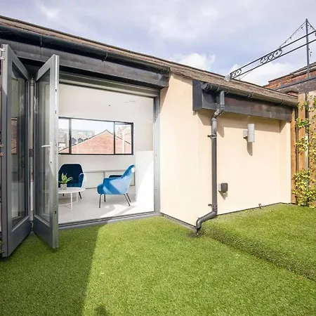 Dom wakacyjny Townhouse With Roof Terrace *