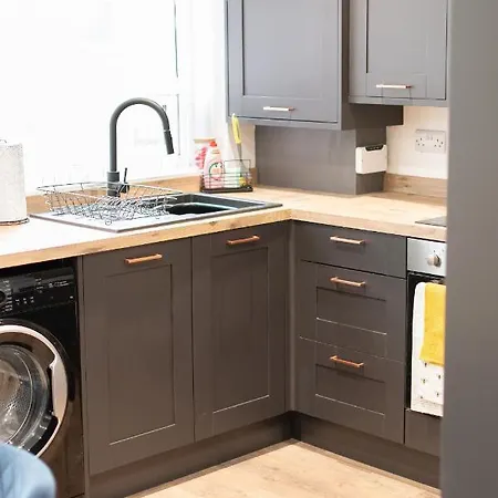 度假居 Audenshaw 3-Bedroom House With Private Parking