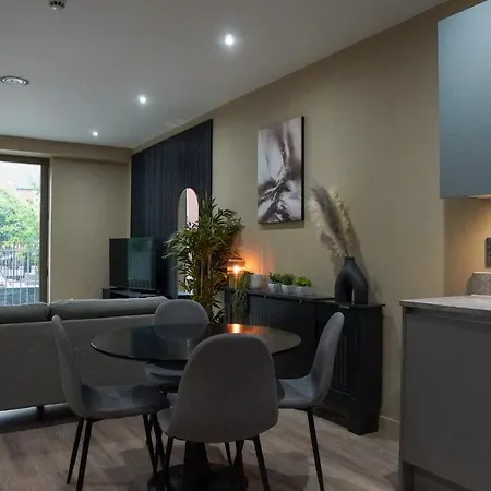 公寓 M1 Townhouse - Free Parking & Central Manchester 曼彻斯特