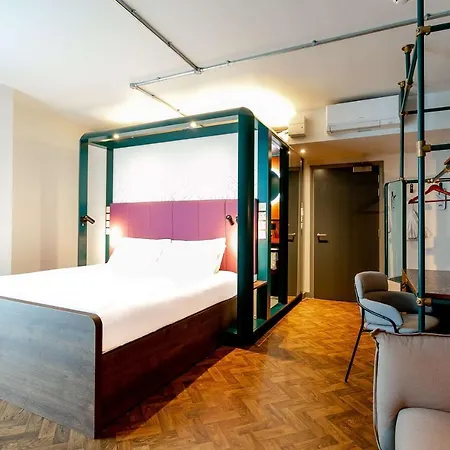 Yotel Deansgate Hotel