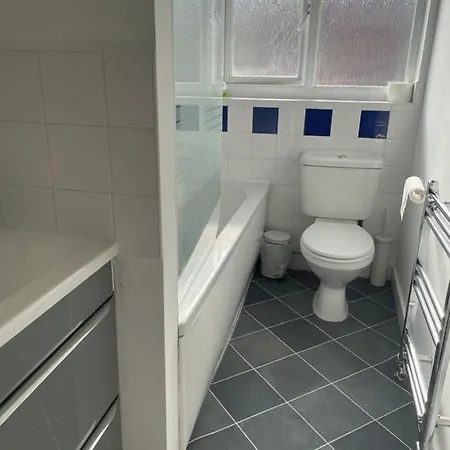 Duchy House, Private Rooms In Salford By Kammili Properties *