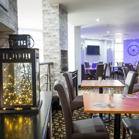 Otel Airport 3*