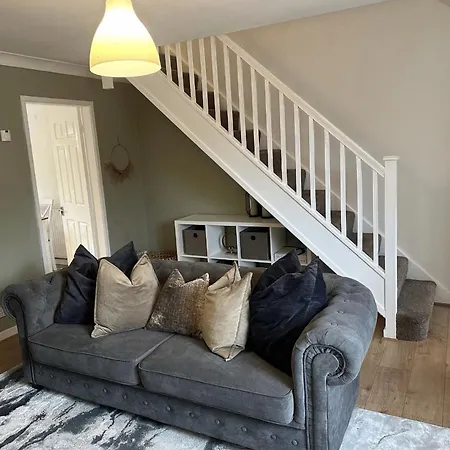 펜션 Impeccable 2-bed House Next To Old Trafford