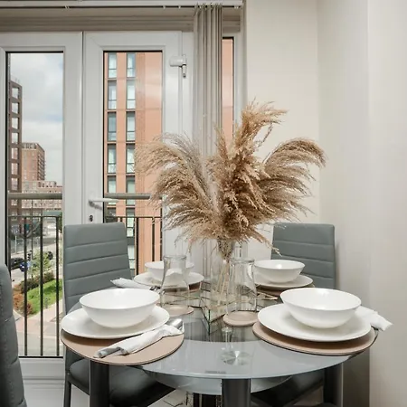 شقة Stylish 2 Bed Flat مانشستر