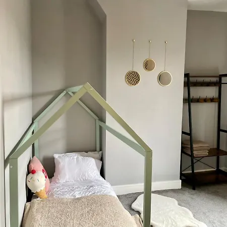 Holiday home Pass The Keys Stylish Hidden Gem Near Media Manchester