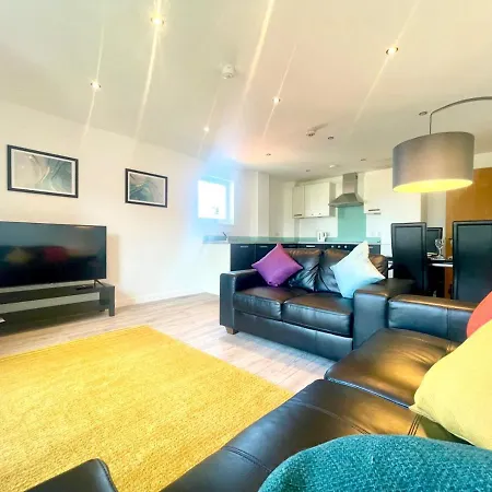Apartment Pass The Keys Two Bedroom Free Secured Parking *