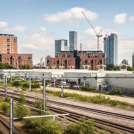 Stylish 2 Bed Flat * Mánchester