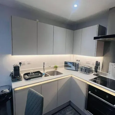 Luxury Sun Terraced Apartment Manchester