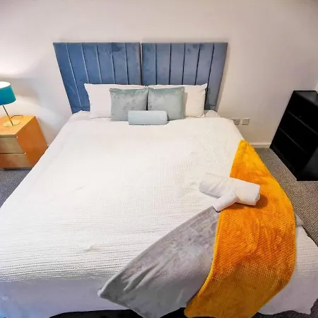 2-bed Near Centre