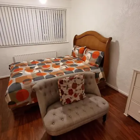 Spacious 3 Bed House - A Away From