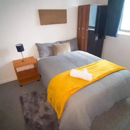 아파트 2-bed Near Centre *