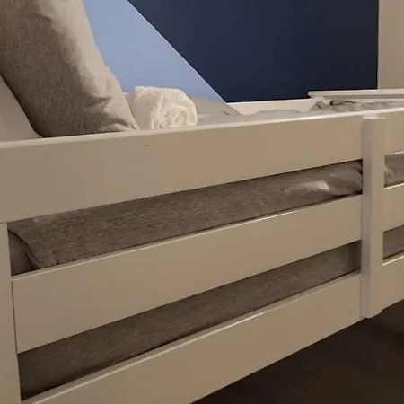 בית אירוח Fully Serviced, Comfortable In Lovely Near Apollo Concert And Etihad Stadium