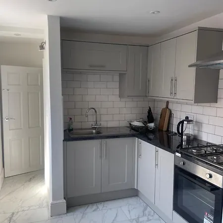 Flat 1 15 Woodland Road, M18 7hs Manchester