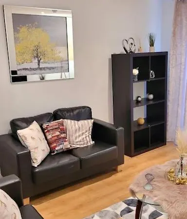 아파트 Balcony-view With Free And Secured Parking 맨체스터