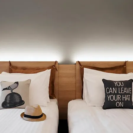 Moxy Centre Hotel 3*