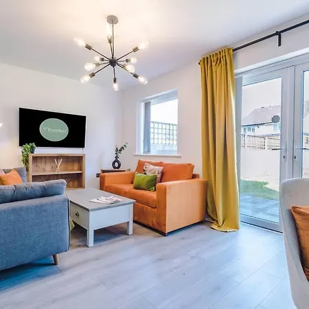 Stunning Design House Near Etihad With Parking Bypurestay Ferienhaus