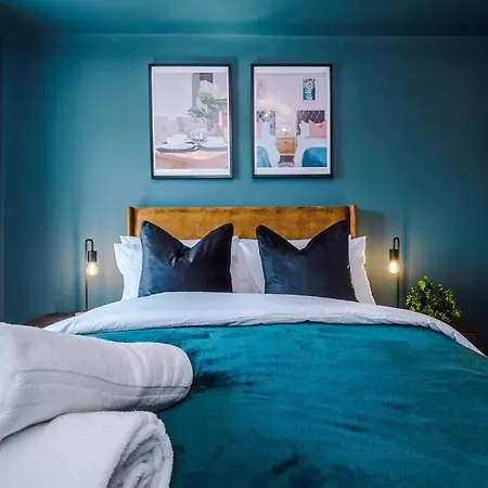 Ferienhaus Stunning Design House Near Etihad With Parking Bypurestay Manchester