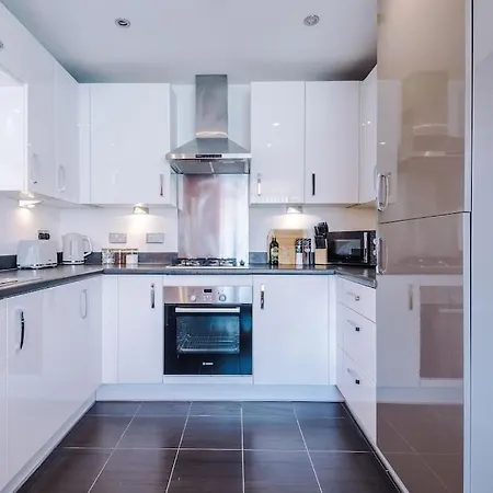 Ferienhaus Stunning Design House Near Etihad With Parking Bypurestay Manchester
