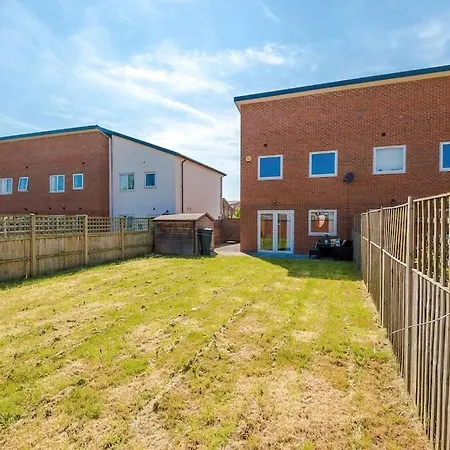 Stunning Design House Near Etihad With Parking Bypurestay Ferienhaus Manchester