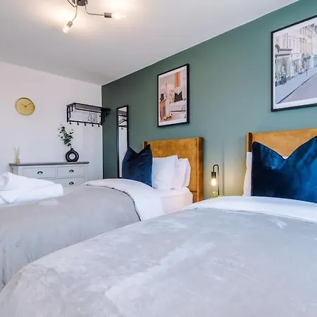 Stunning Design House Near Etihad With Parking Bypurestay Ferienhaus
