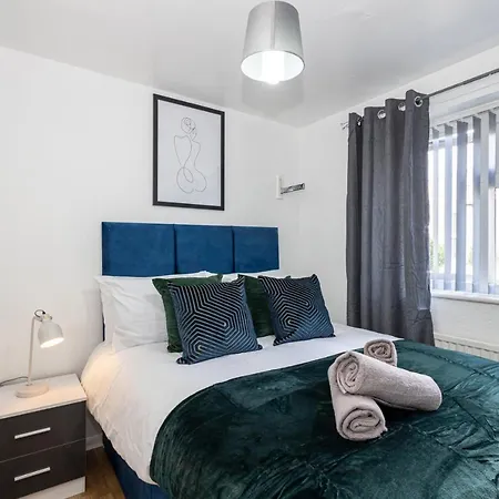 Large House Contractors Leisure Near Old Trafford * Manchester