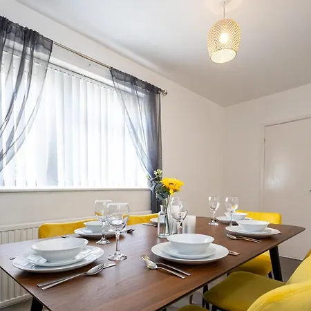 Large House Contractors Leisure Near Old Trafford *