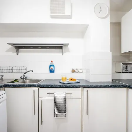 Cefas - Free Parking - Centre