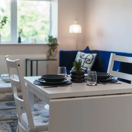 Apartment Lovely 1 Bed In - Sleeps 3 *