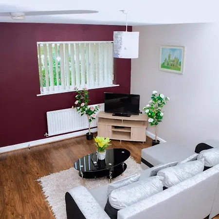 87 Rawsthorne Avenue * Manchester