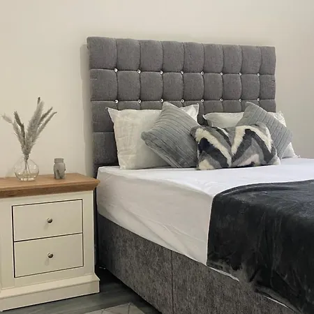 En-suite Lovely Double Close To Centre