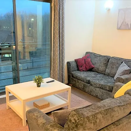 アパート Mosh Homes 01