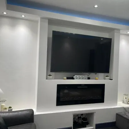 Luxury * Manchester