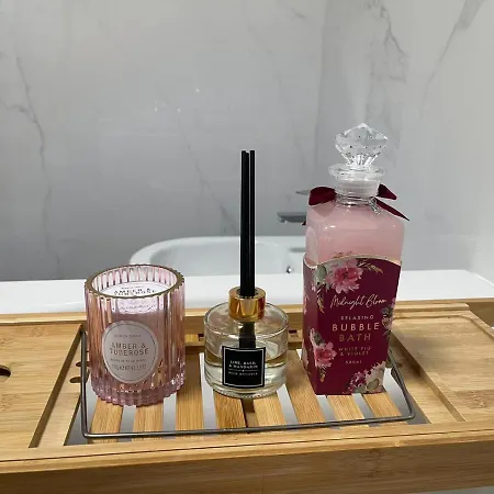 Luxury 맨체스터